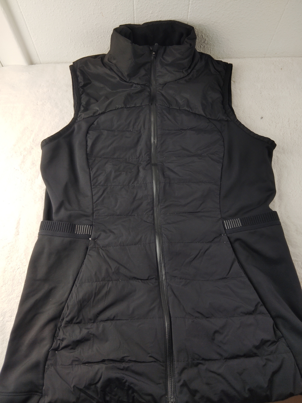 Lululemon Down for It All Vest
Black sz 8 like new